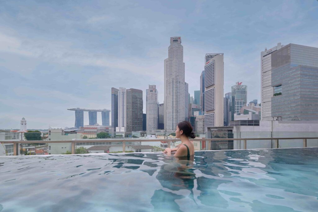 21 Carpenter_Rooftop Pool 01 (1)